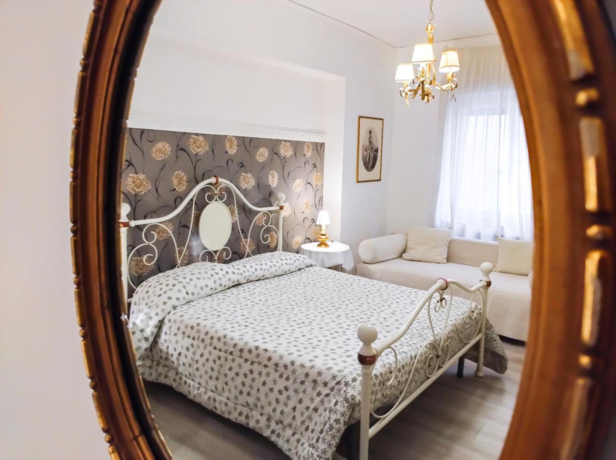 Casa Alessandro Casa Maria Francesca نابولي المظهر الخارجي الصورة